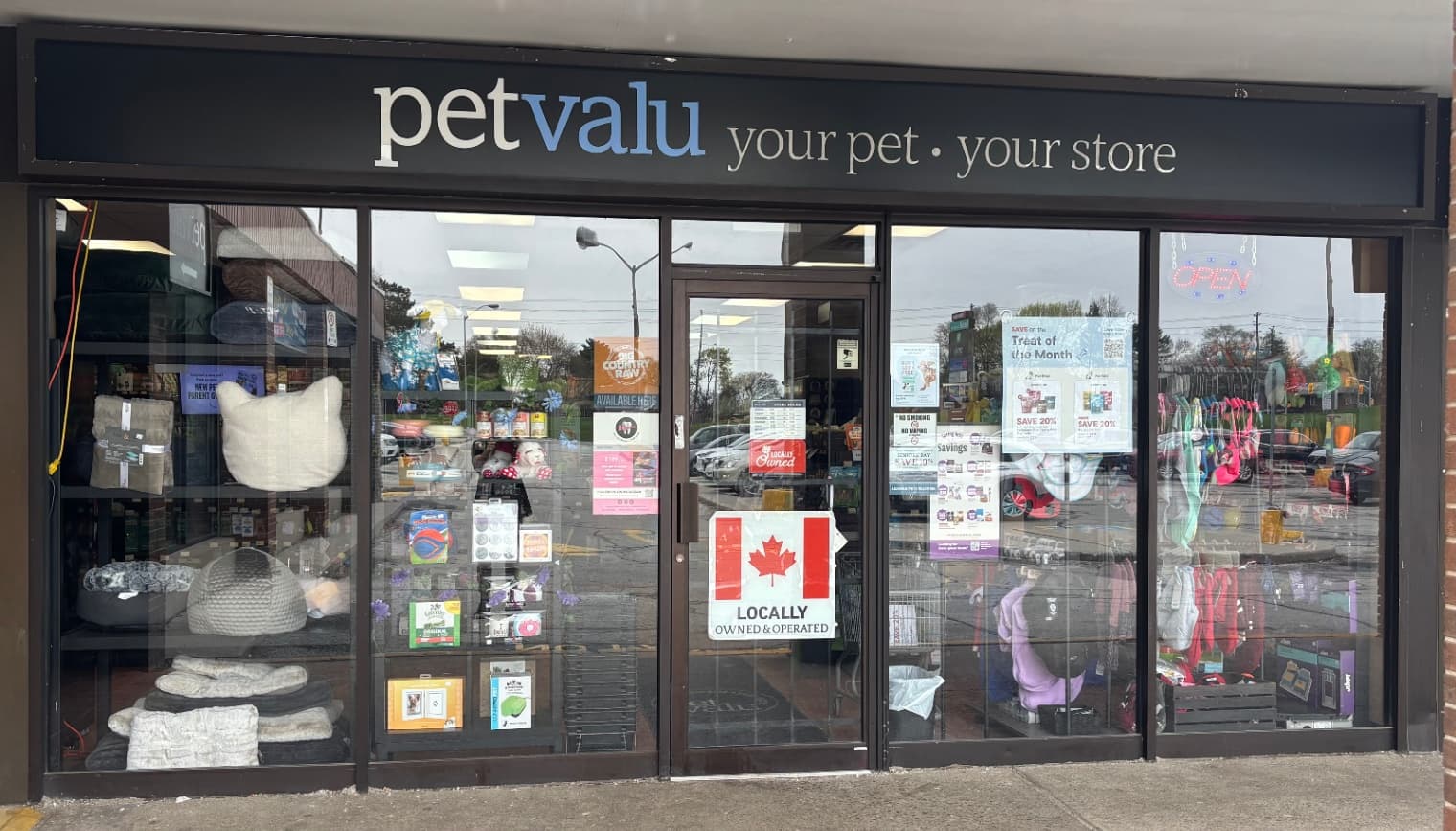 Pet Valu Richview Square storefront